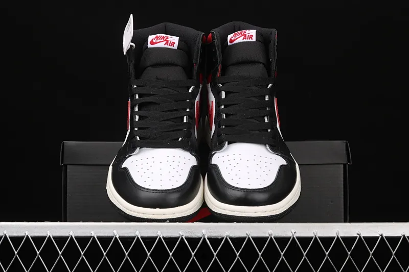 All categories Air Jordan Jordan series basketball shoes Air Jordan 1 High H version Air Jordan 1 Retro High OG "Gym red" AJ1 Joe 1 black and white red 555088-061